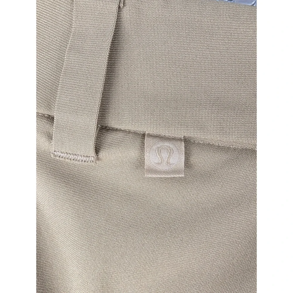 Lululemon Commission Shorts Mens 38‎ Tan Khaki Golf Casual Technical Chino